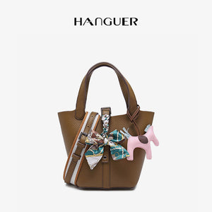 HANGUER I am Not a picotin