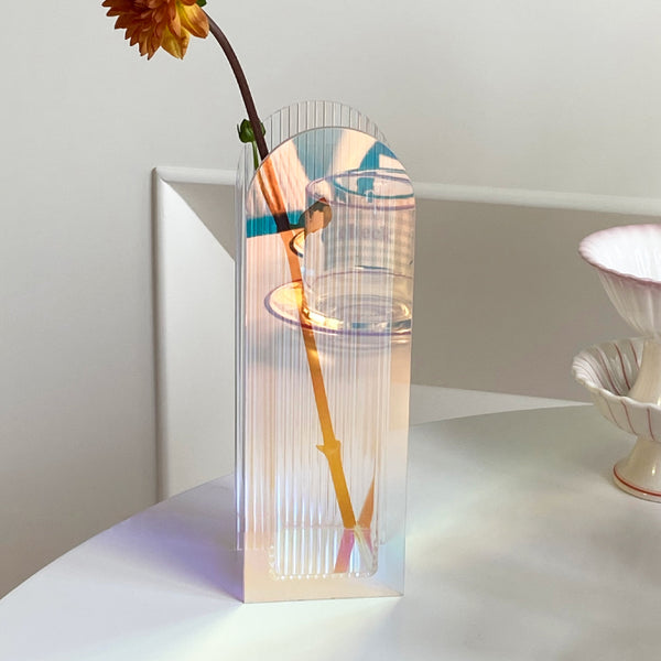 Load image into Gallery viewer, TANOMONO - Acrylic Aurora Vase